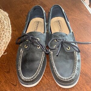 Navy blue sperrys